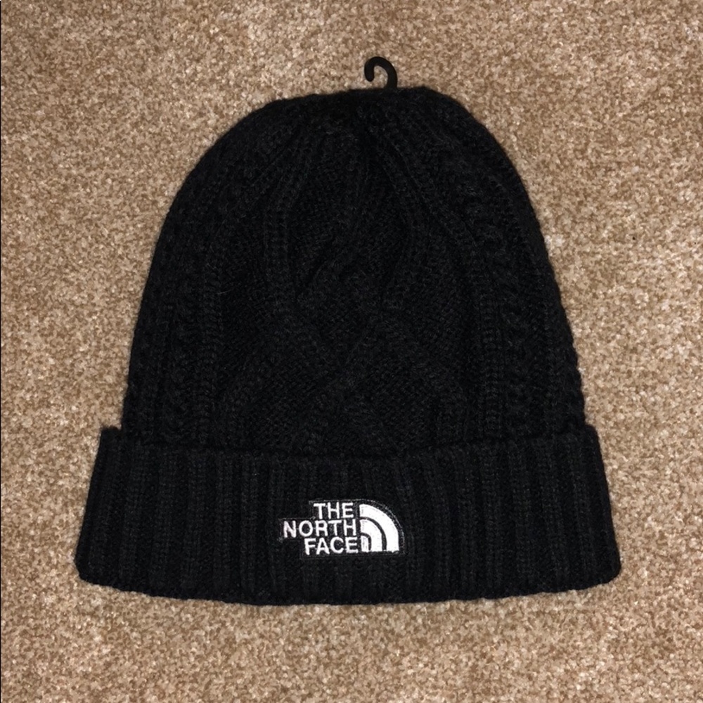 NWOT✨ The North Face black women’s beanie/knit hat